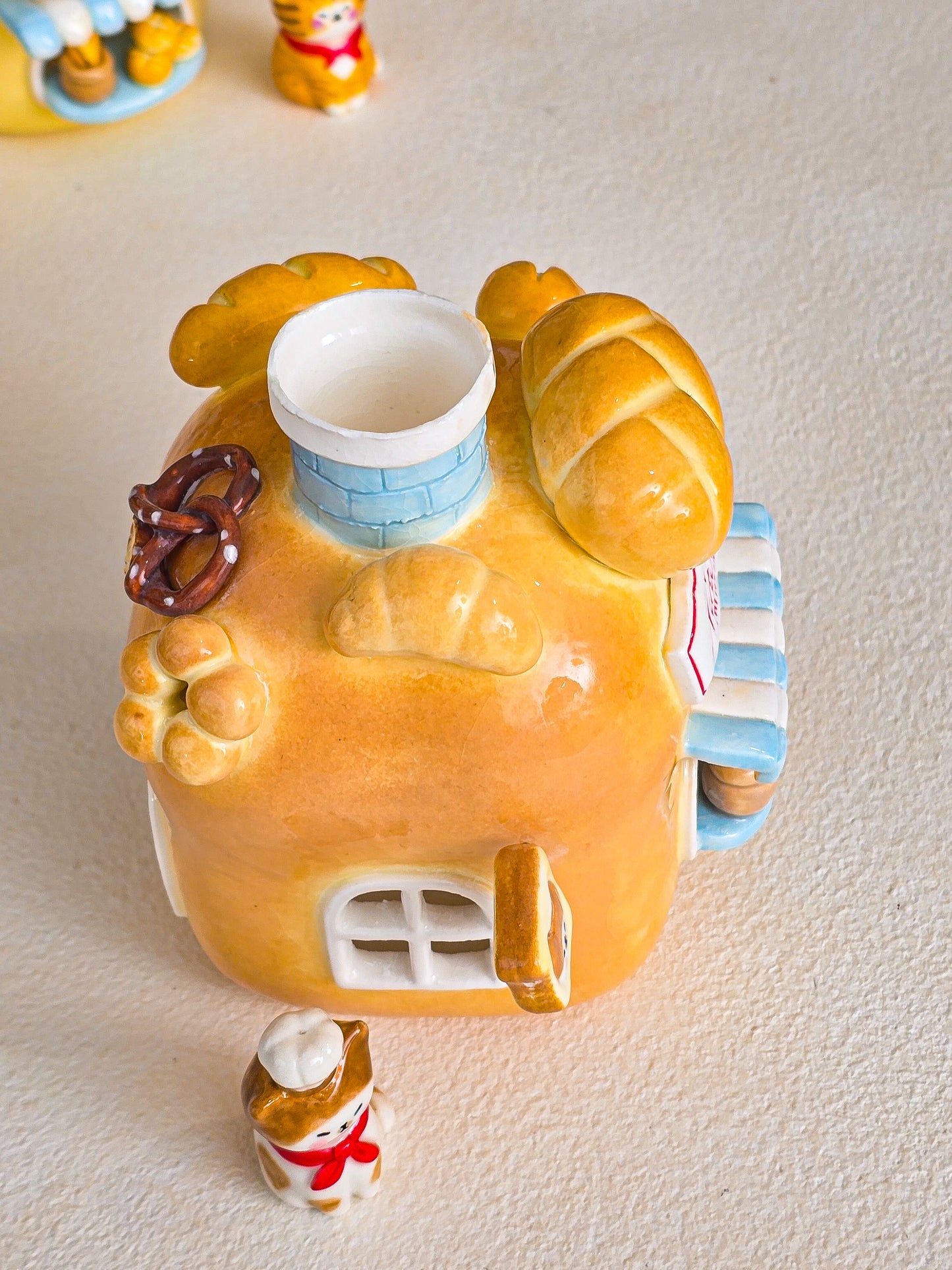 Nekochan bakery candle holder - Loaf