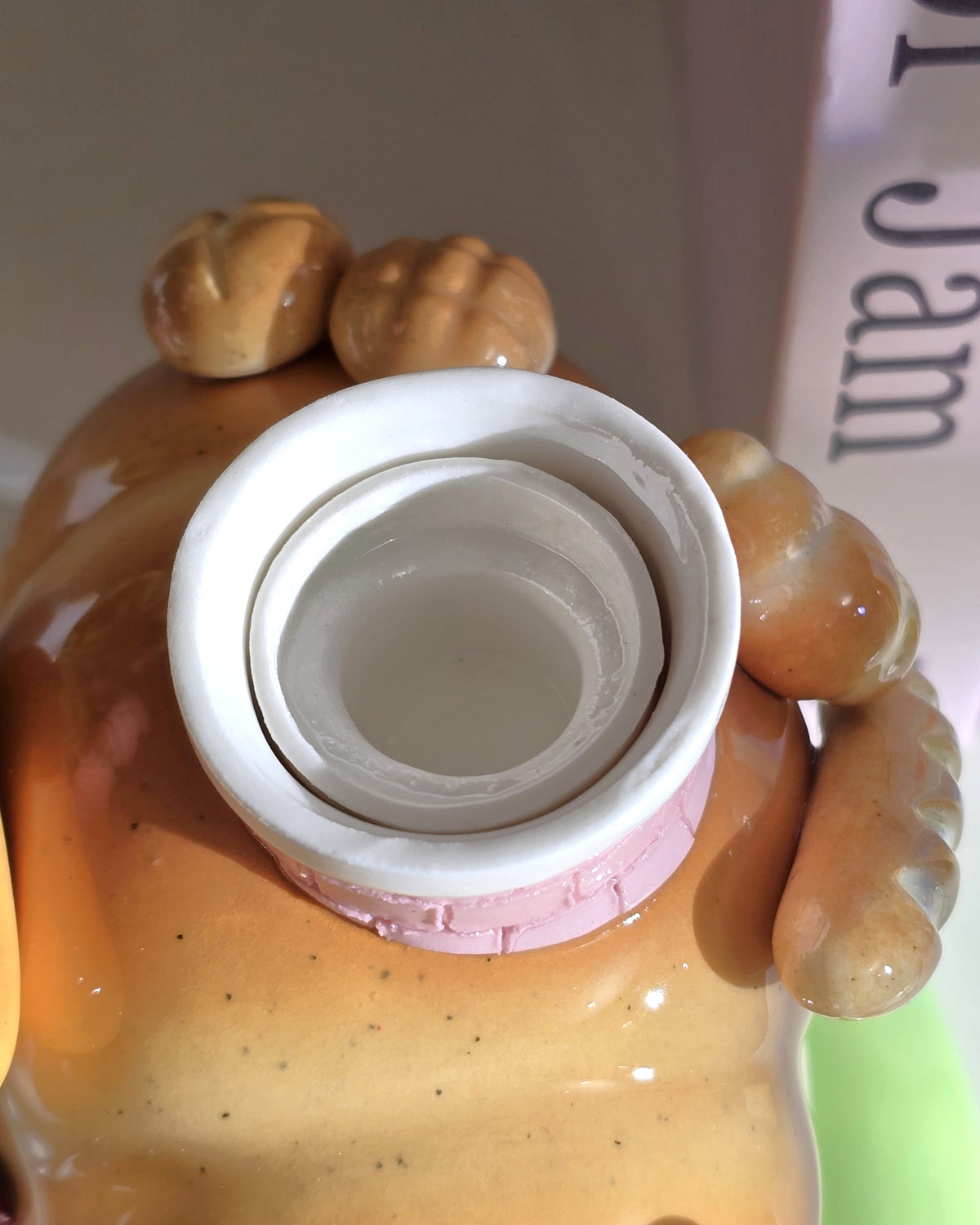 Nekochan bakery candle holder - Pink Croissant No2