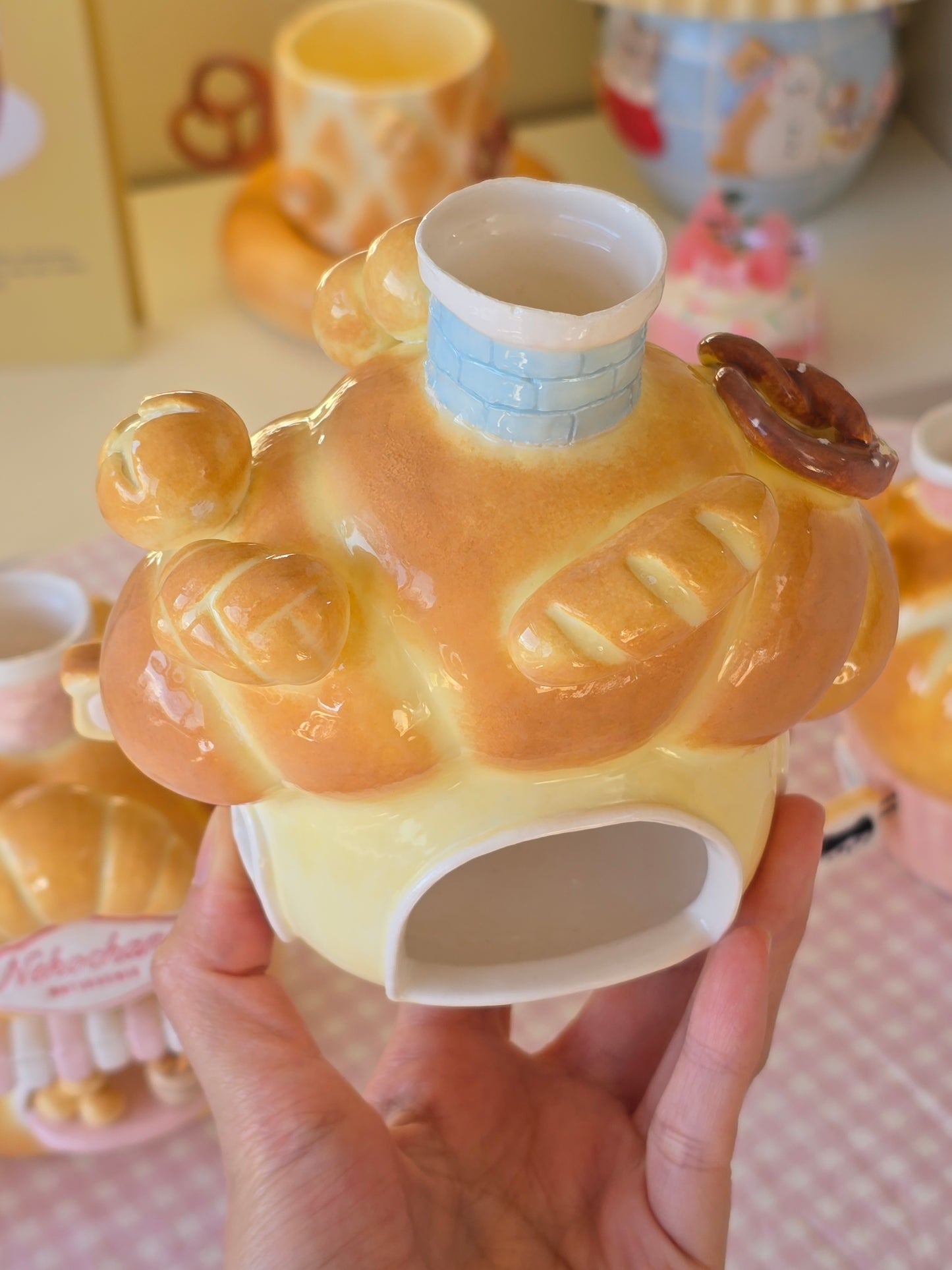 Nekochan bakery candle holder - Croissant