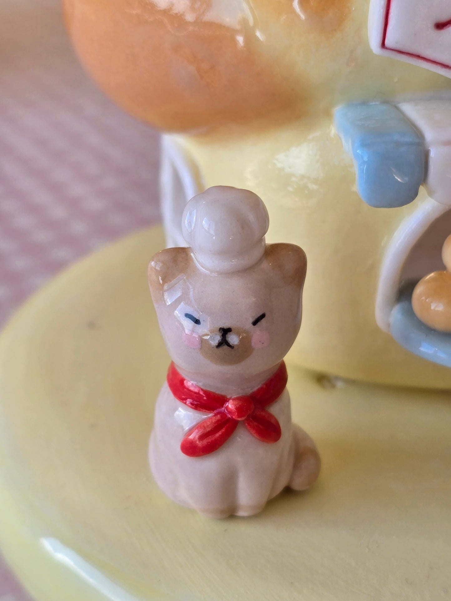Nekochan bakery candle holder - Croissant