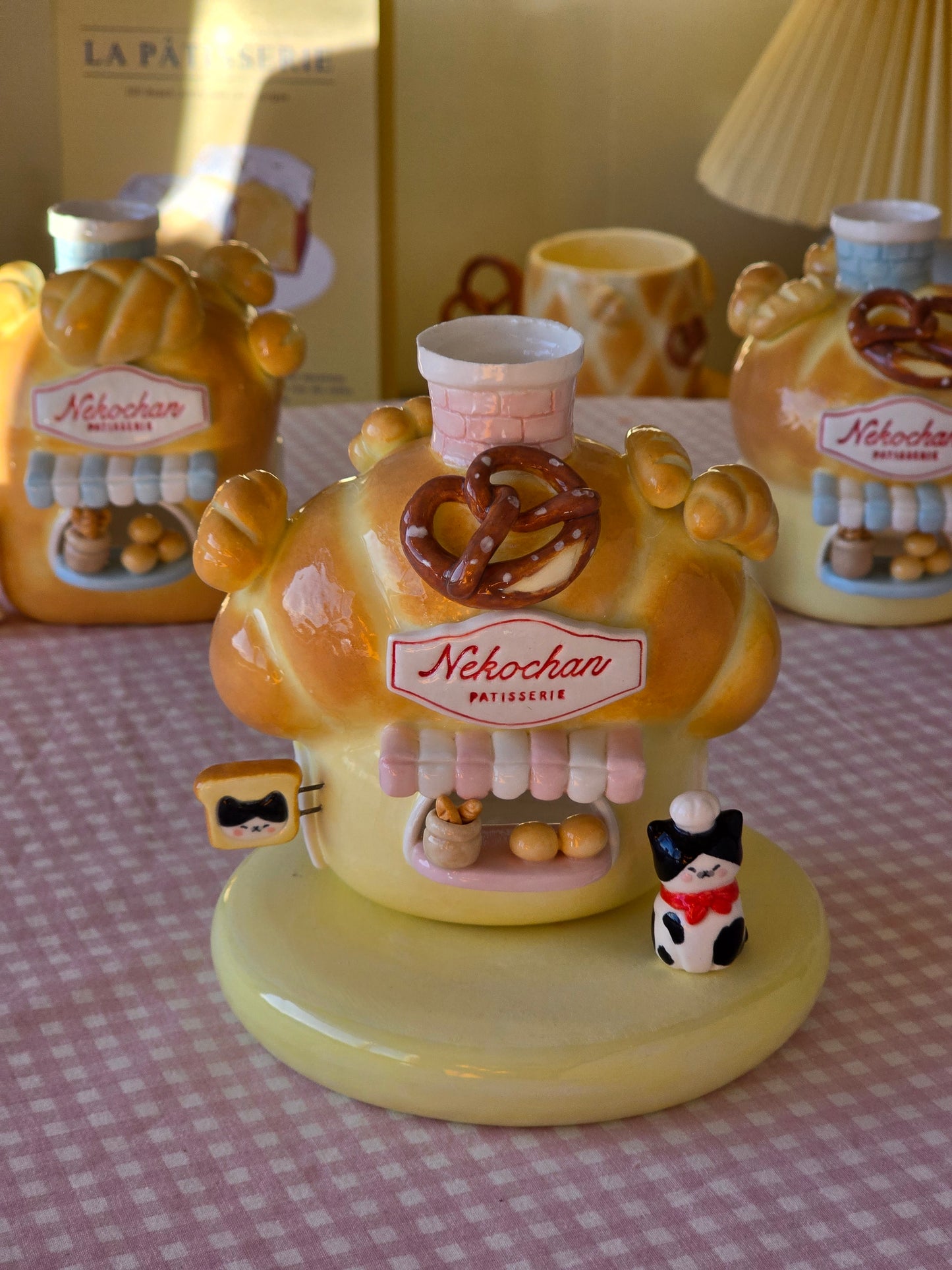 Nekochan bakery candle holder - Croissant