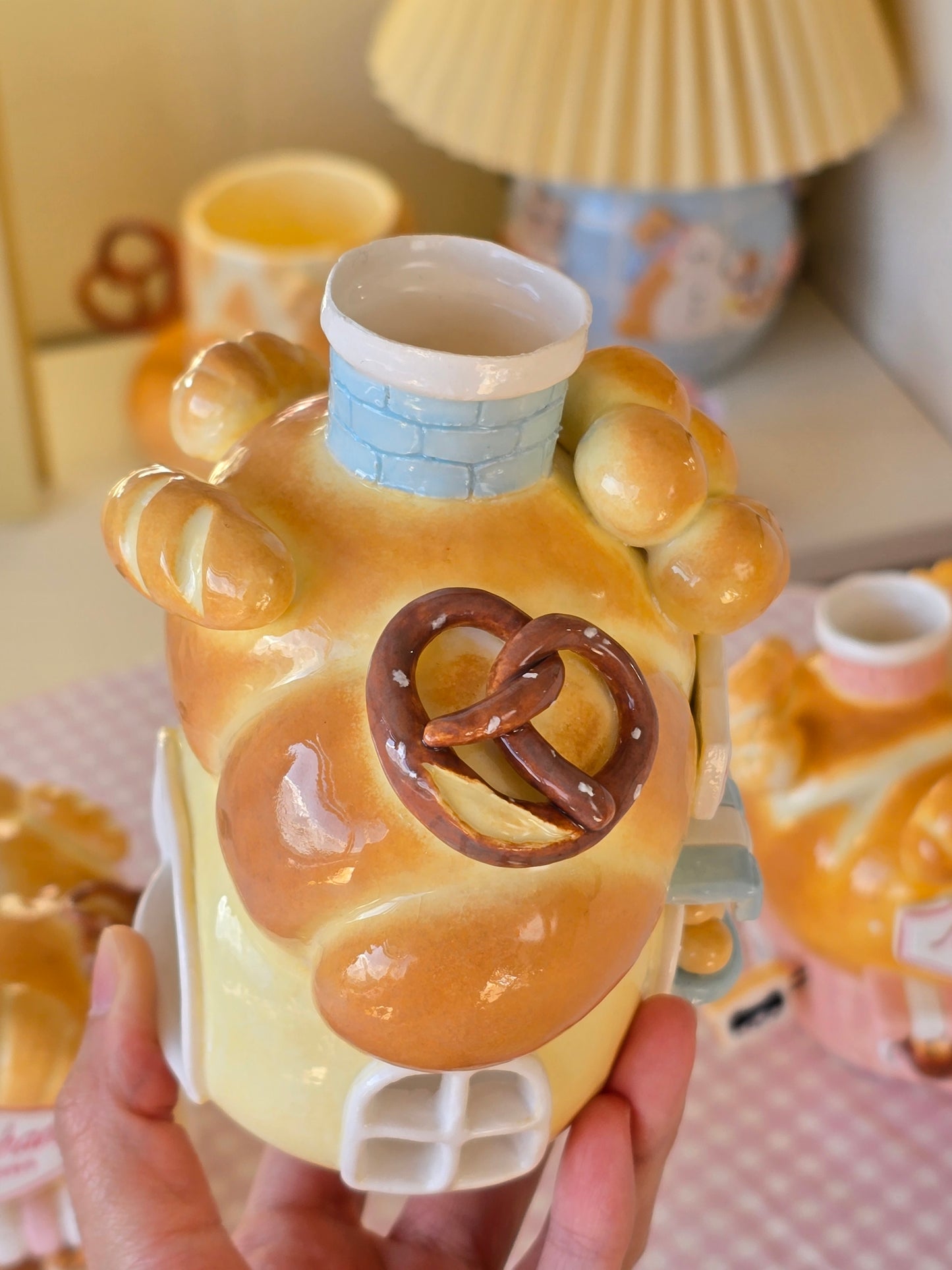 Nekochan bakery candle holder - Croissant
