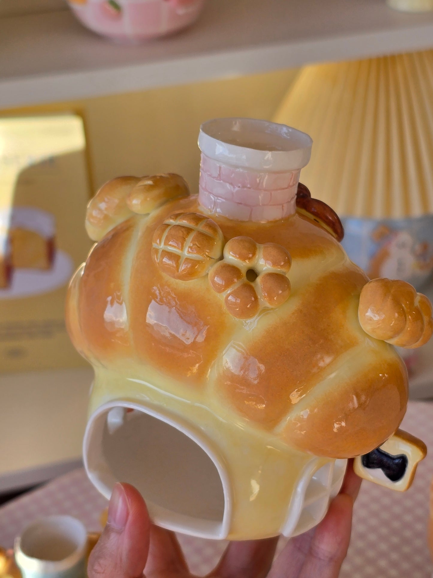Nekochan bakery candle holder - Croissant
