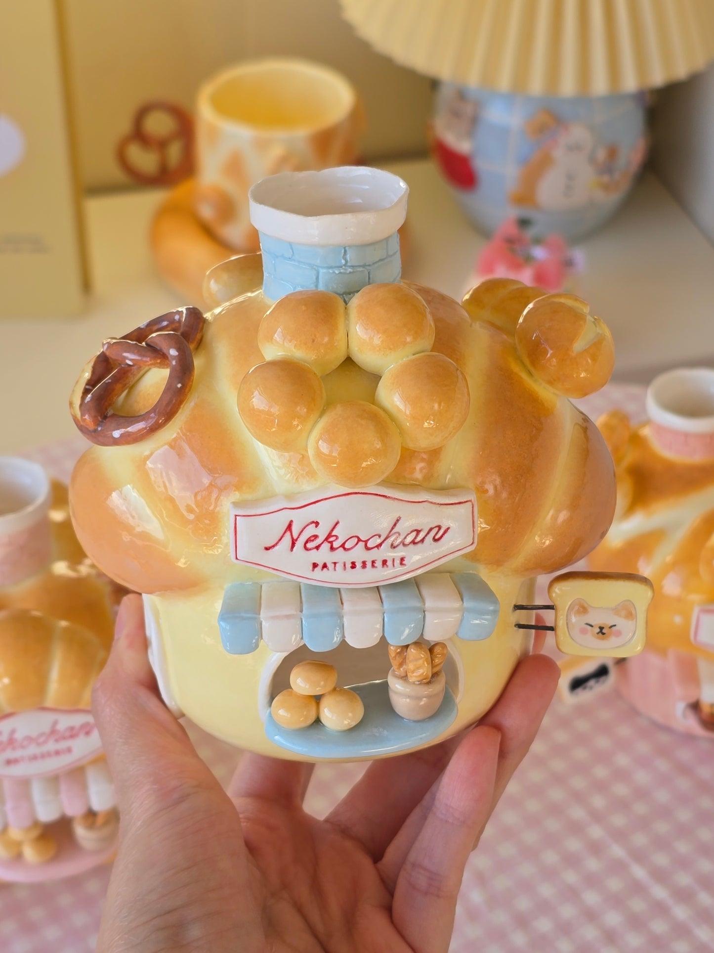 Nekochan bakery candle holder - Croissant