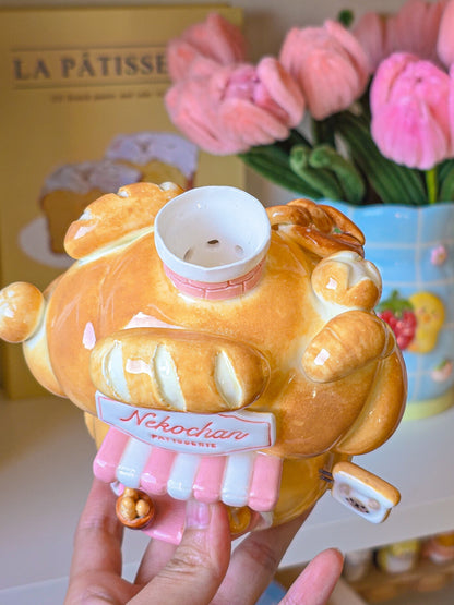 Nekochan bakery candle holder- croissant