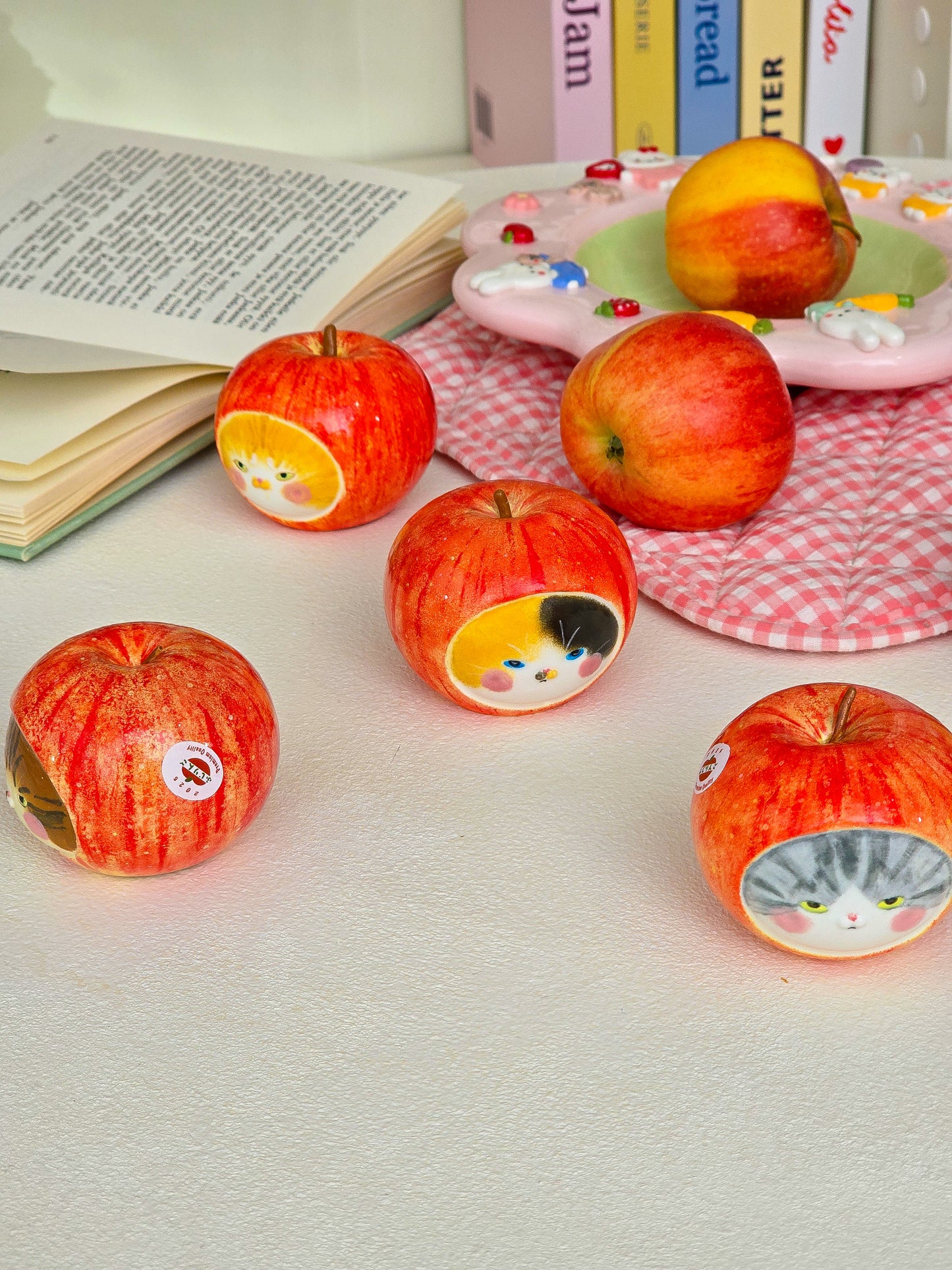 Salt and pepper shaker apple nekochan Fuku