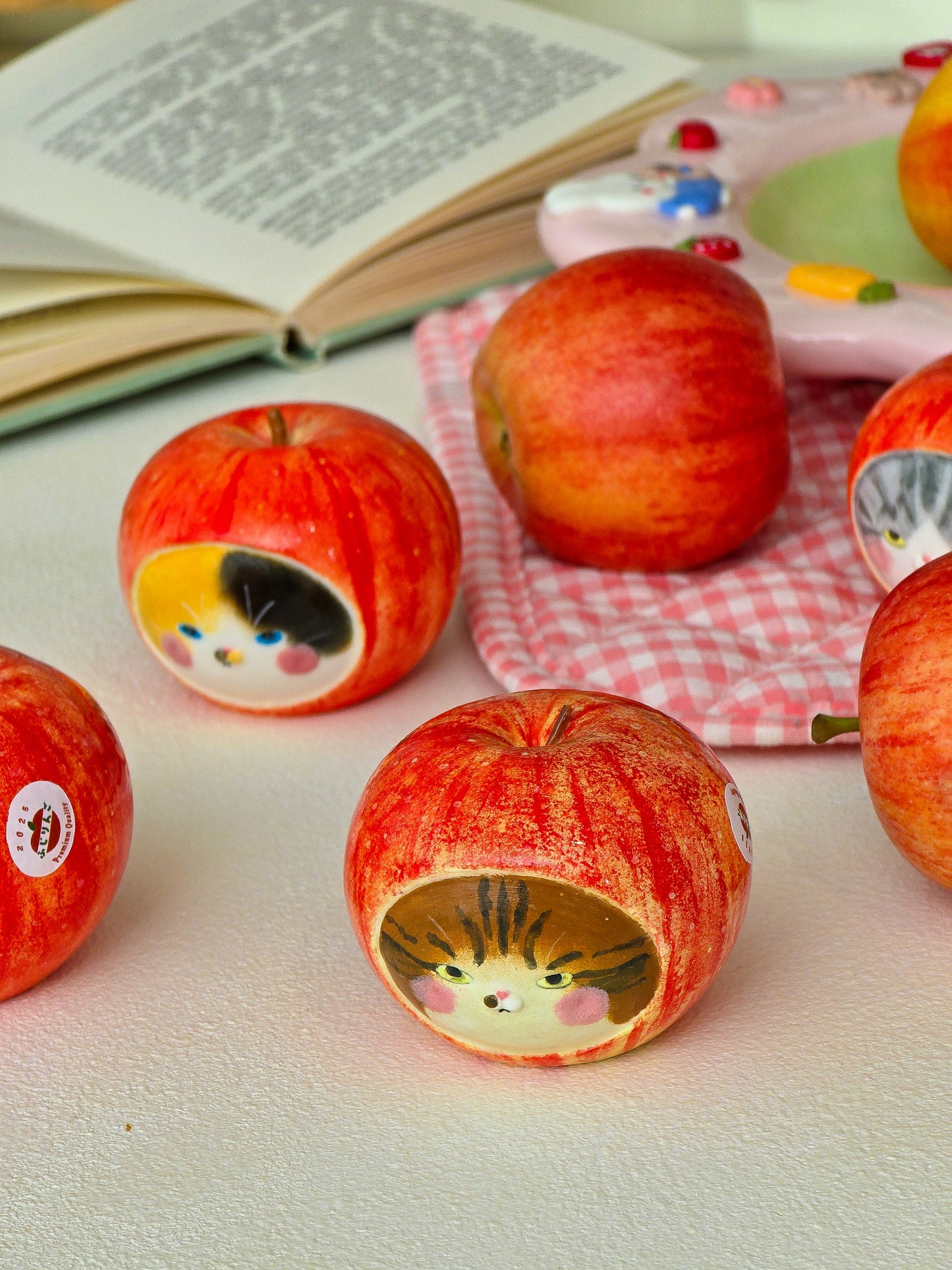 Salt and pepper shaker apple nekochan Fuku
