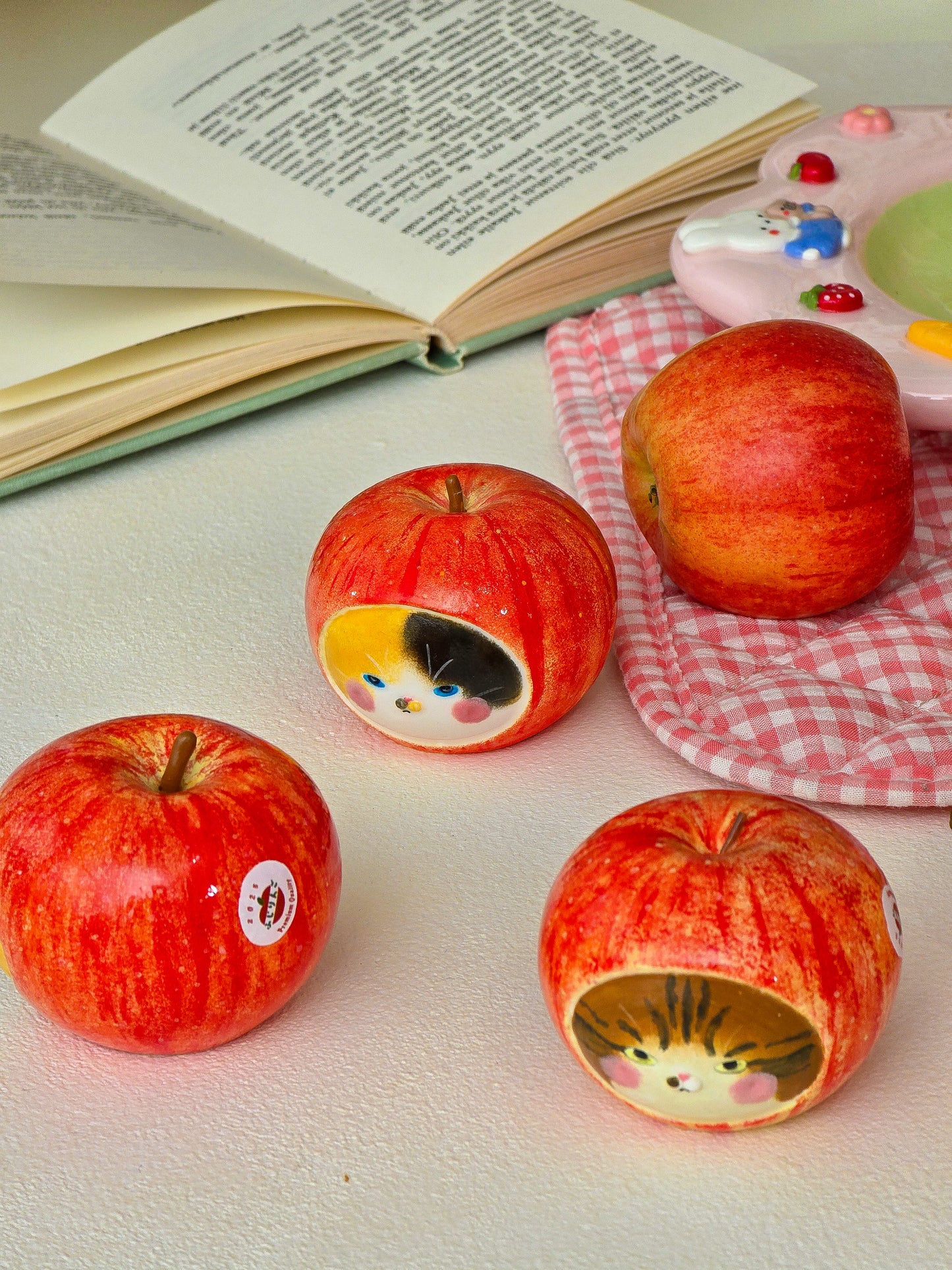 Salt and pepper shaker apple nekochan Sota