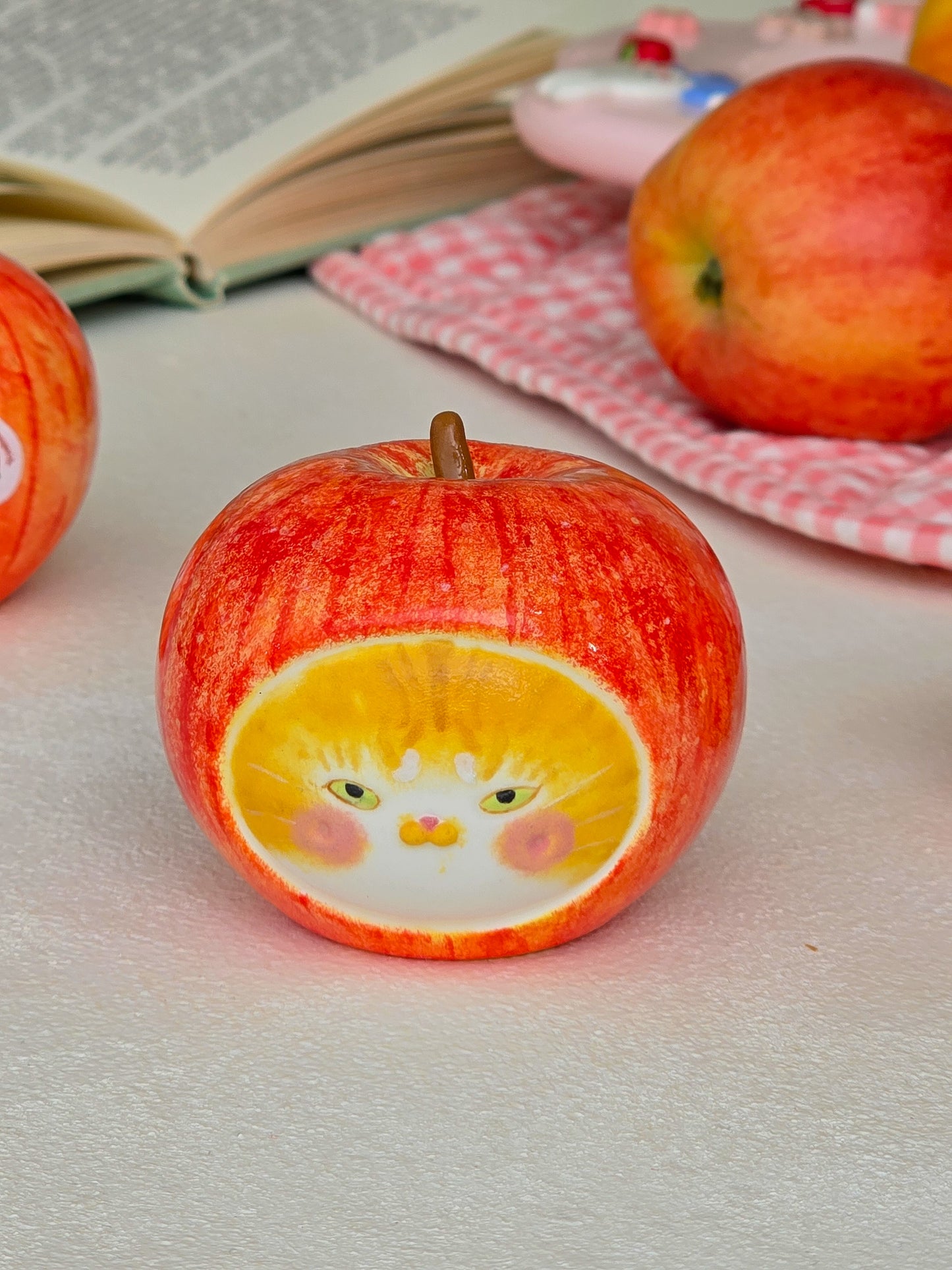 Apple nekochan Salt & Pepper shaker Mimi