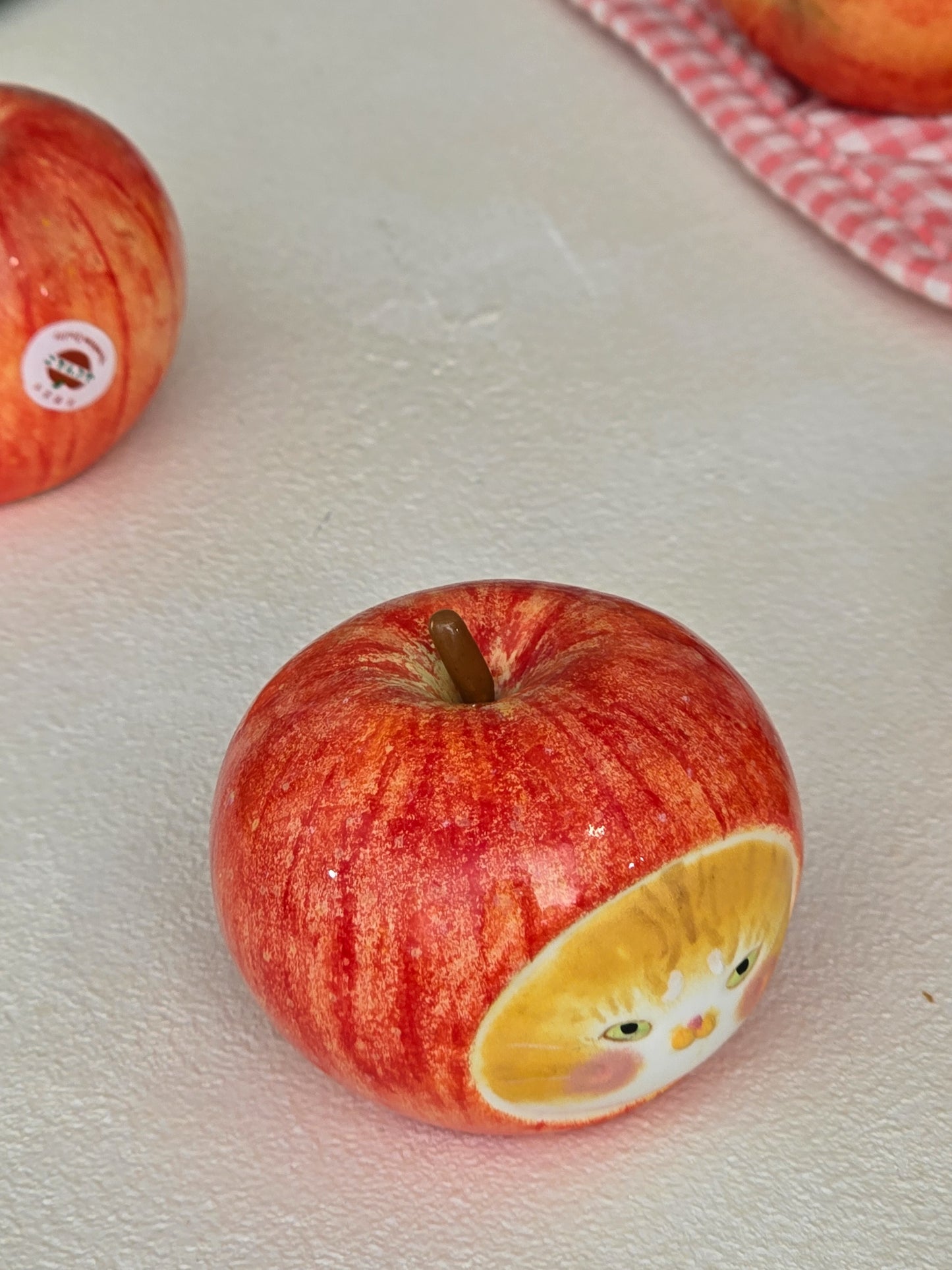 Apple nekochan Salt & Pepper shaker Mimi