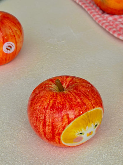 Apple nekochan Salt & Pepper shaker Mimi