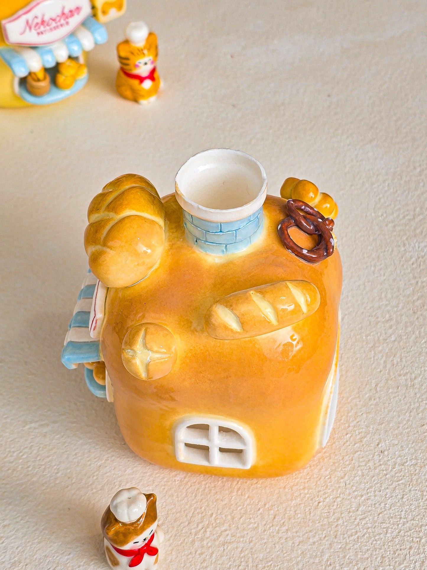 Nekochan bakery candle holder - Loaf