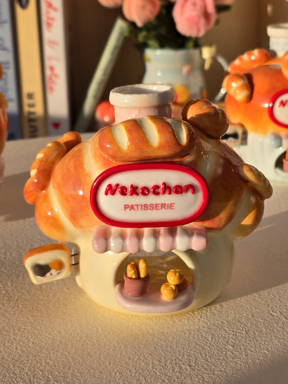 Nekochan bakery candle holder - Pink Croissant