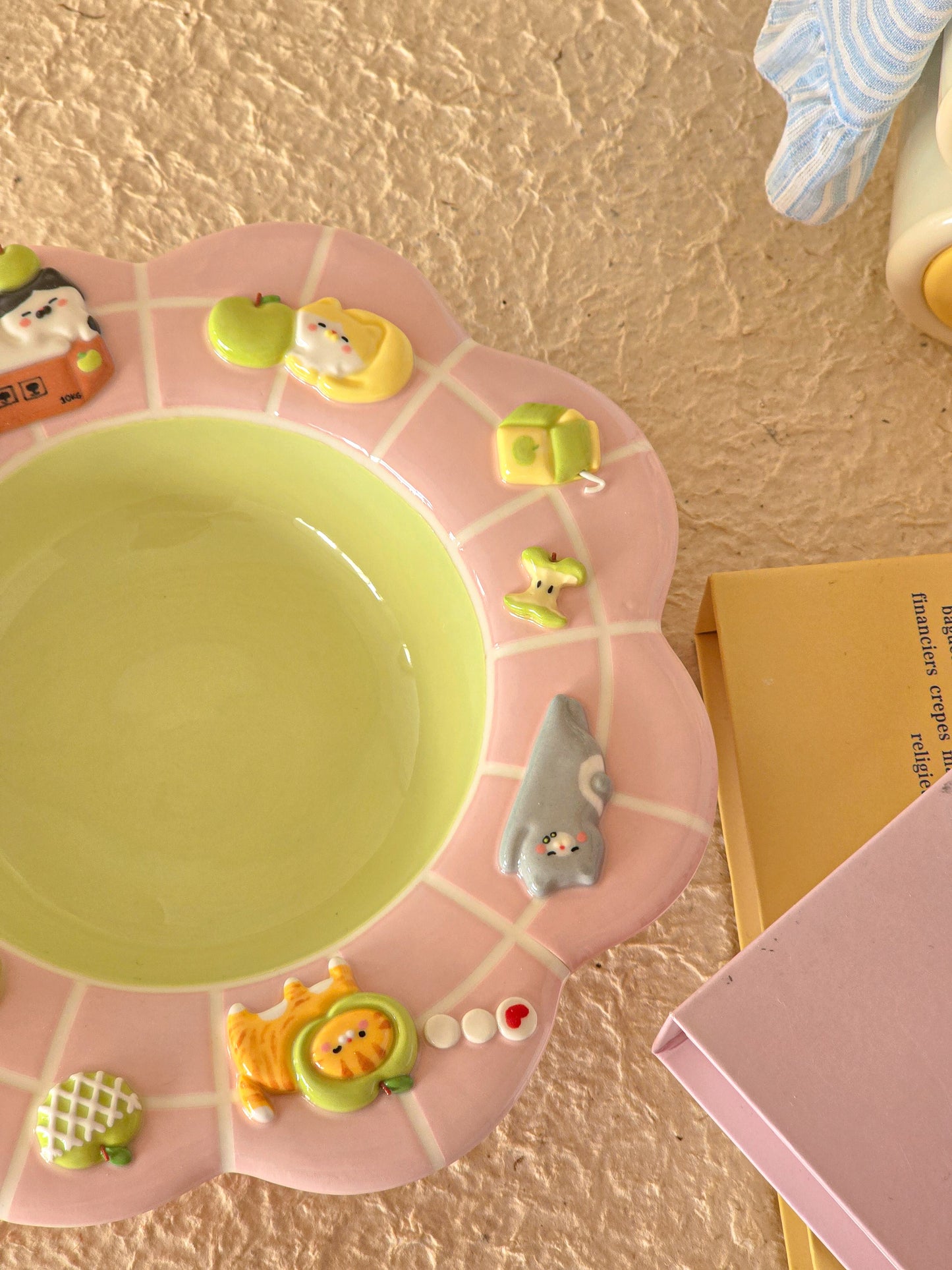 Apple nekochan Pasta plate
