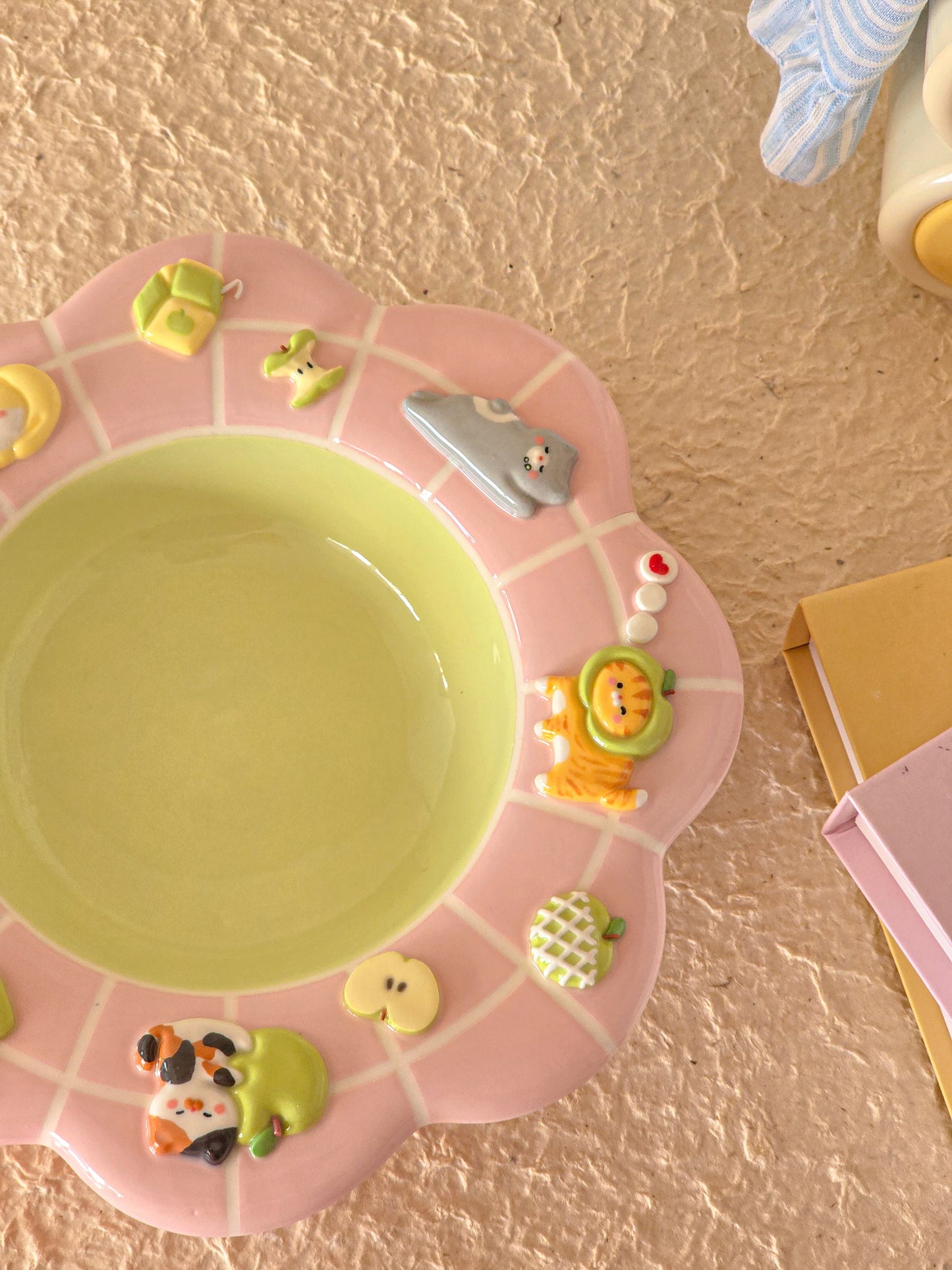 Apple nekochan Pasta plate