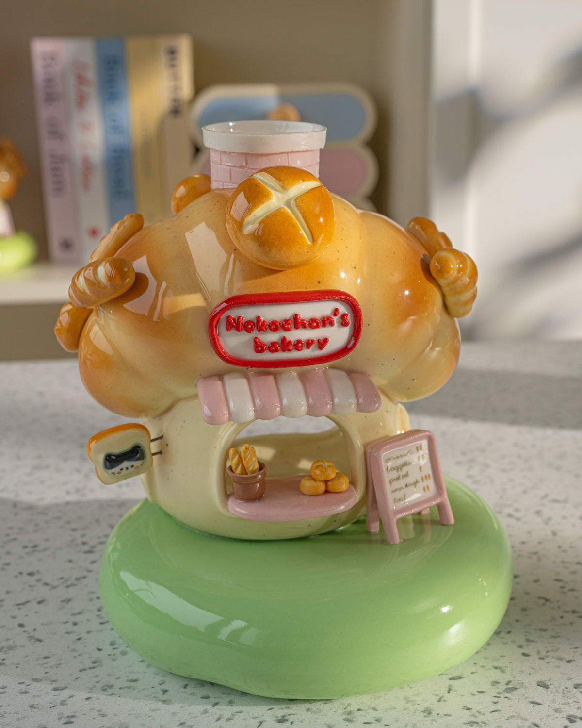 Nekochan bakery candle holder - Pink Croissant No2