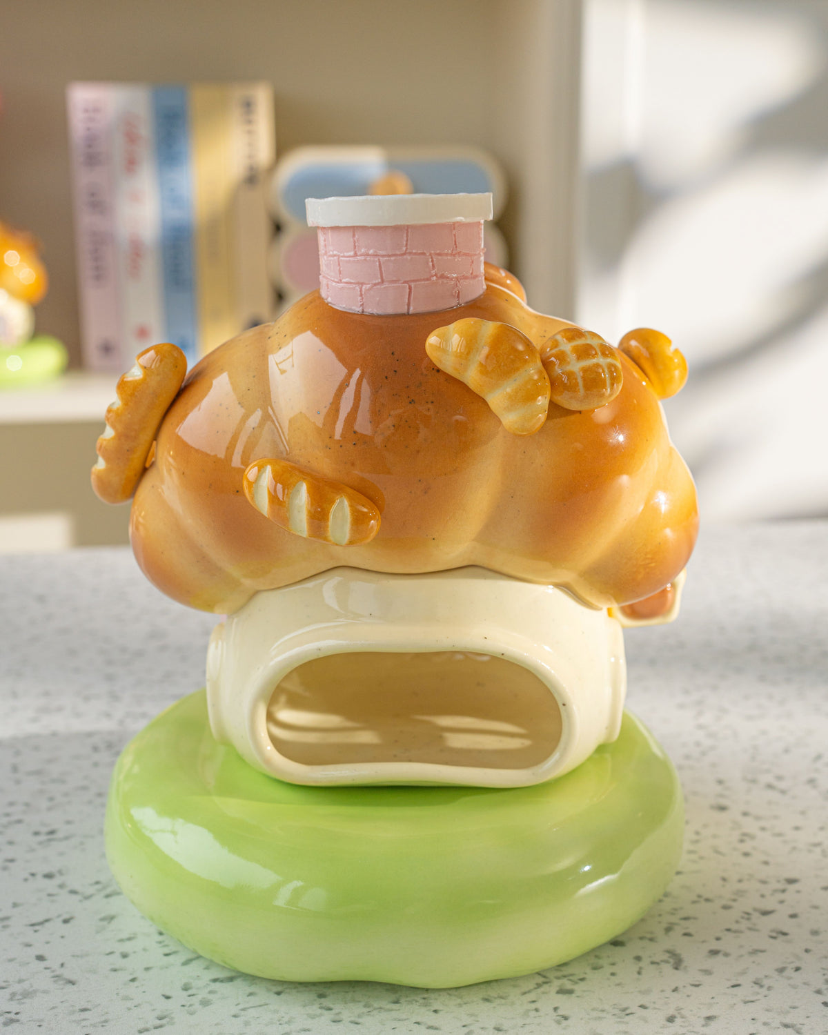 Nekochan bakery candle holder - Pink Croissant No3