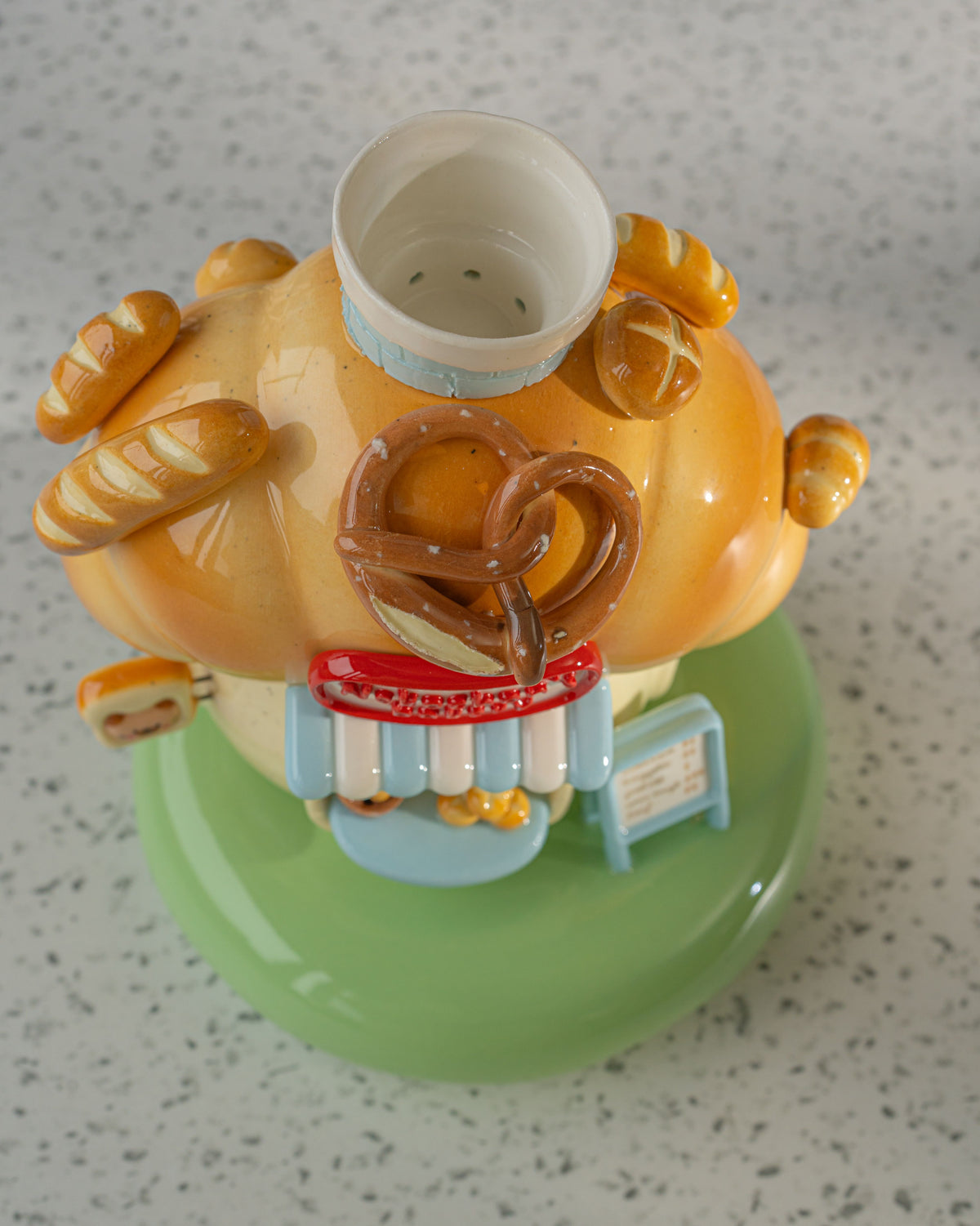 Nekochan bakery candle holder - Baby blue Croissant No2