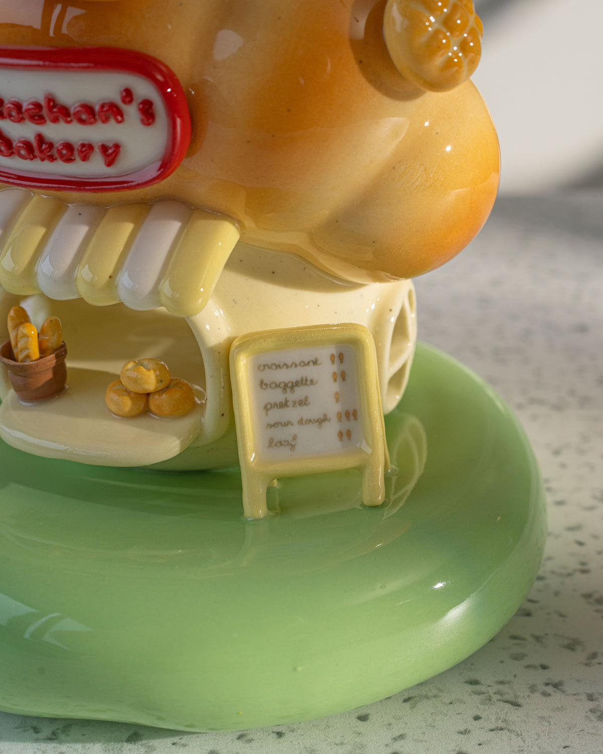 Nekochan bakery candle holder - Yellow Croissant No3